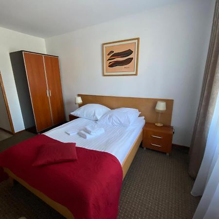 Obiekt "Czarny Rycerz" Aparthotel Jastrzebie Zdroj Ngoại thất bức ảnh