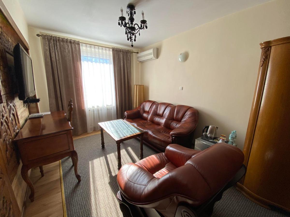 Obiekt "Czarny Rycerz" Aparthotel Jastrzebie Zdroj Ngoại thất bức ảnh