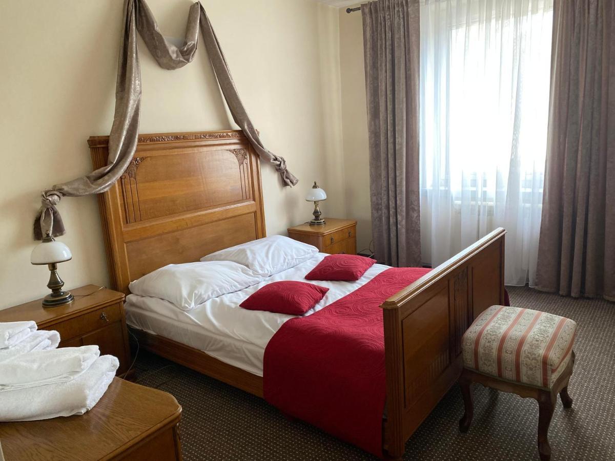 Obiekt "Czarny Rycerz" Aparthotel Jastrzebie Zdroj Ngoại thất bức ảnh