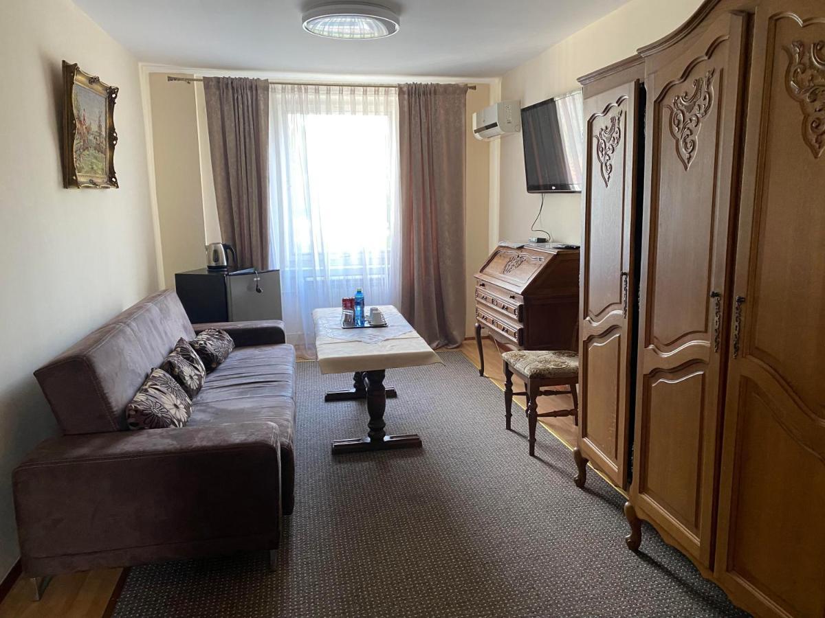 Obiekt "Czarny Rycerz" Aparthotel Jastrzebie Zdroj Ngoại thất bức ảnh