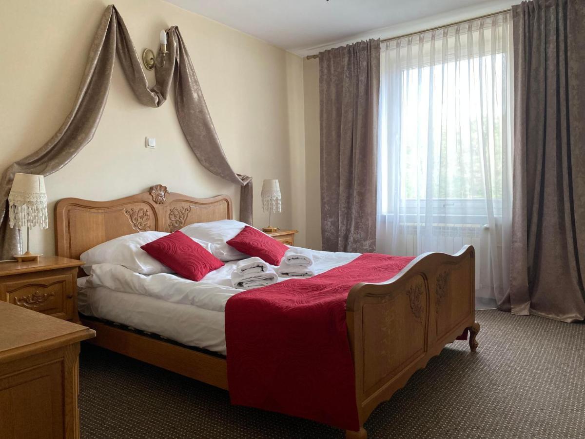 Obiekt "Czarny Rycerz" Aparthotel Jastrzebie Zdroj Ngoại thất bức ảnh